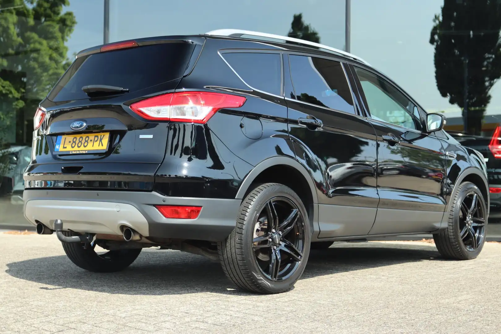 Ford Kuga 1.5 TITANIUM | WINTERPACK | TREKHAAK | SYNC2 | CLI Zwart - 2