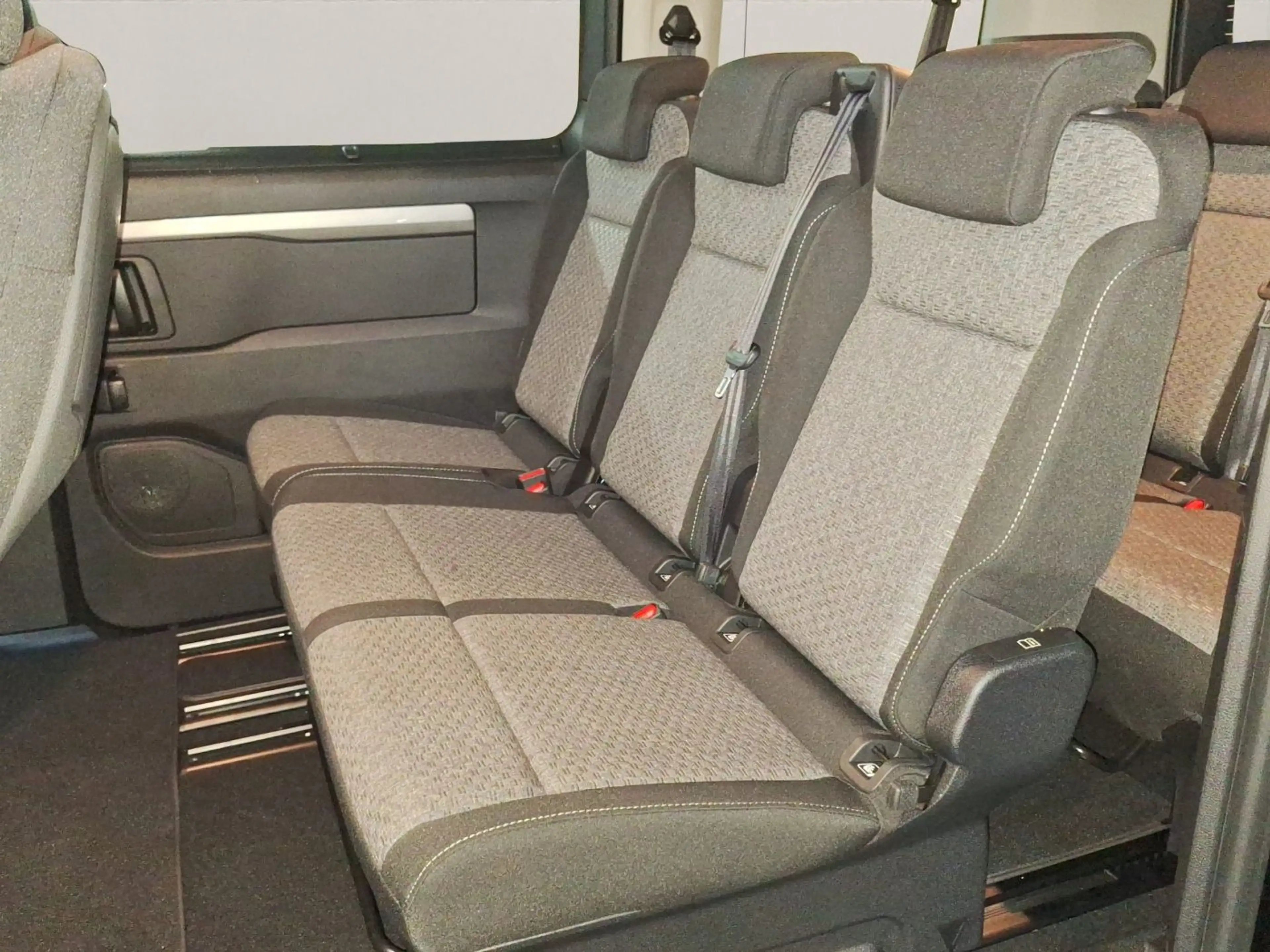 Peugeot Traveller 2.2 Diesel 180 L2 Active LED+Navi+SHZ — photo 14