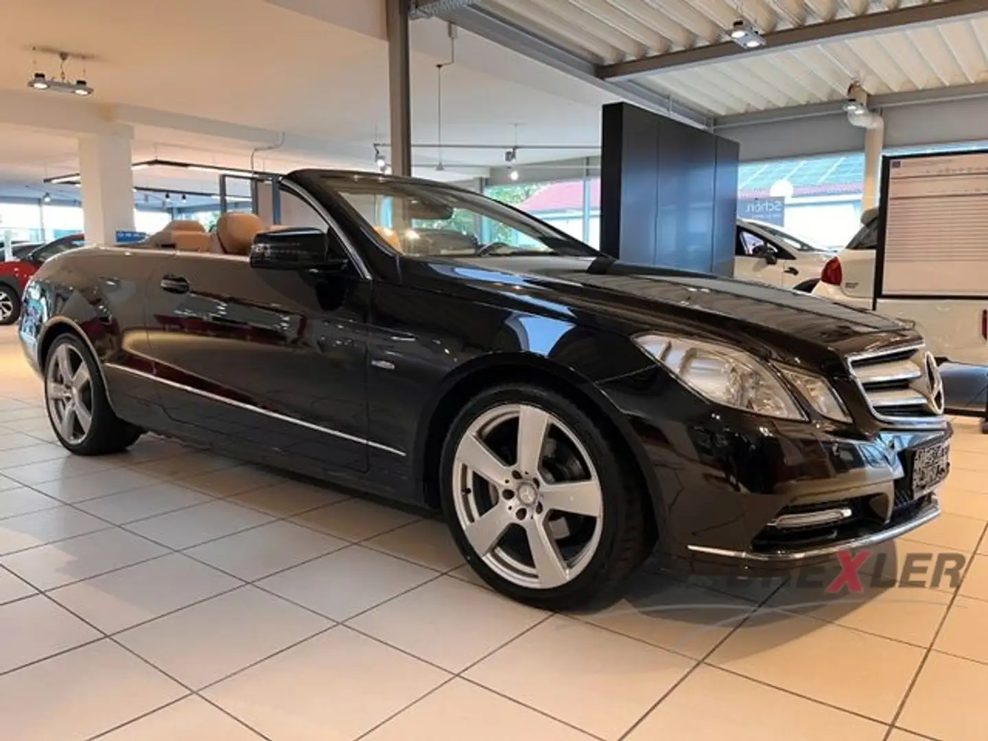 Mercedes-Benz E 200 -Kl. Cabrio neue Steuerkette Чорний - 2