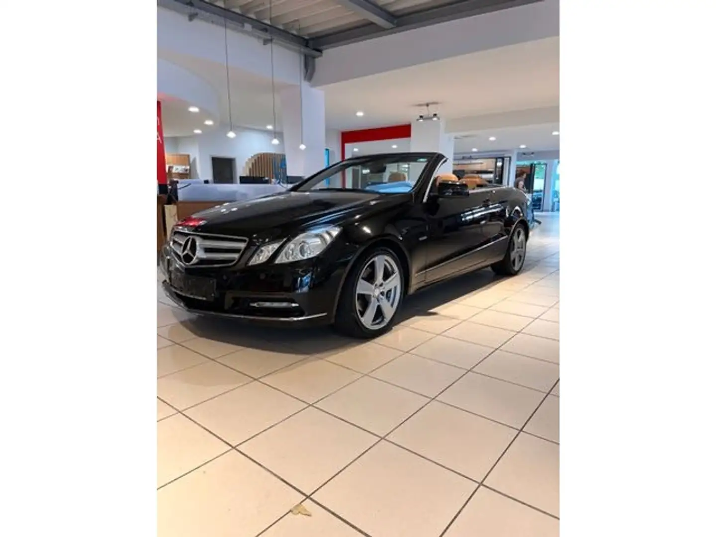 Mercedes-Benz E 200 -Kl. Cabrio neue Steuerkette Zwart - 1