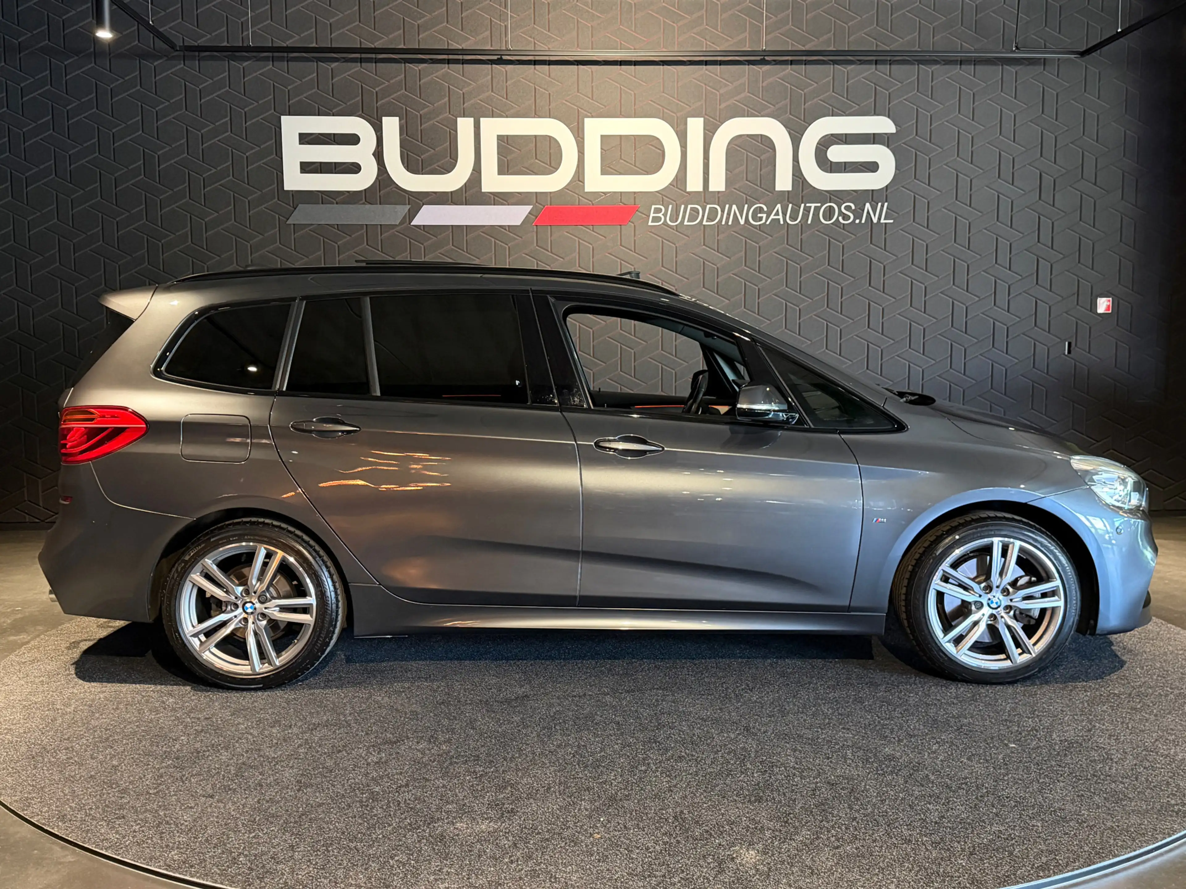 BMW 220 2-serie Gran Tourer 220i 7p. High Exe | M-sport | — photo 4