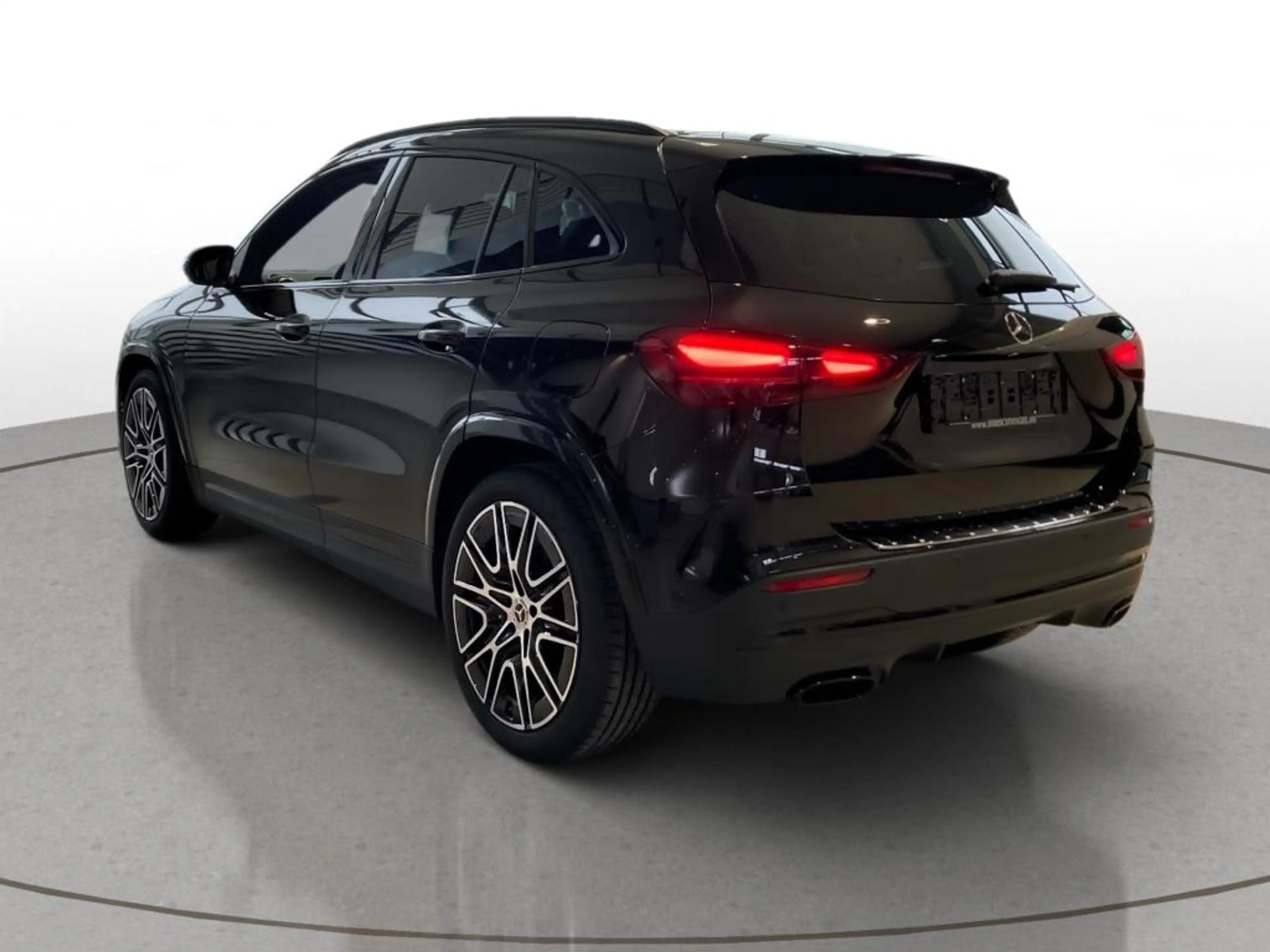 Mercedes-Benz GLA 220 d 4M AMG-Line+Night+AHK+DISTRO+MULTIBEAM — photo 7