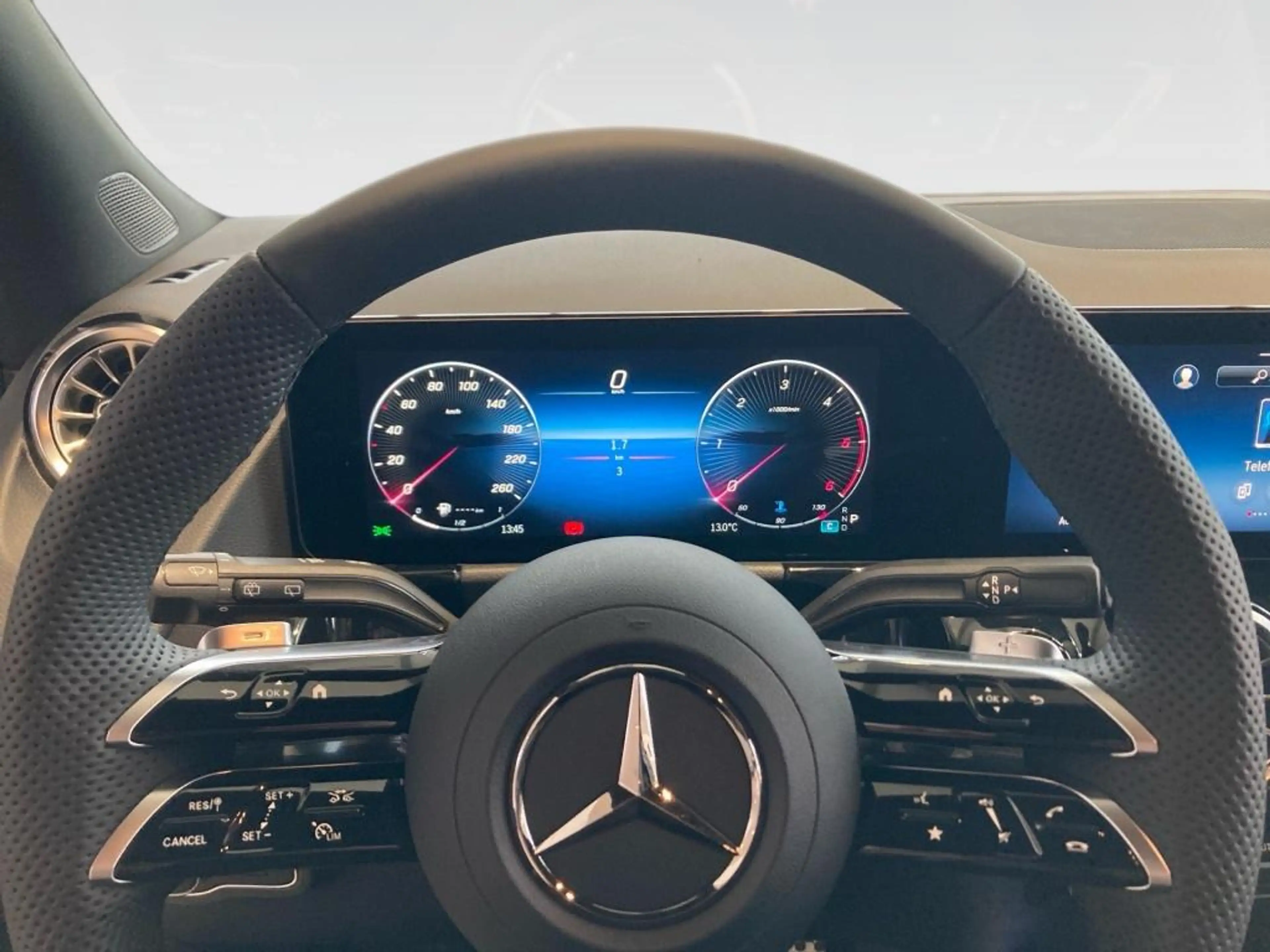Mercedes-Benz GLA 220 d 4M AMG-Line+Night+AHK+DISTRO+MULTIBEAM — photo 12