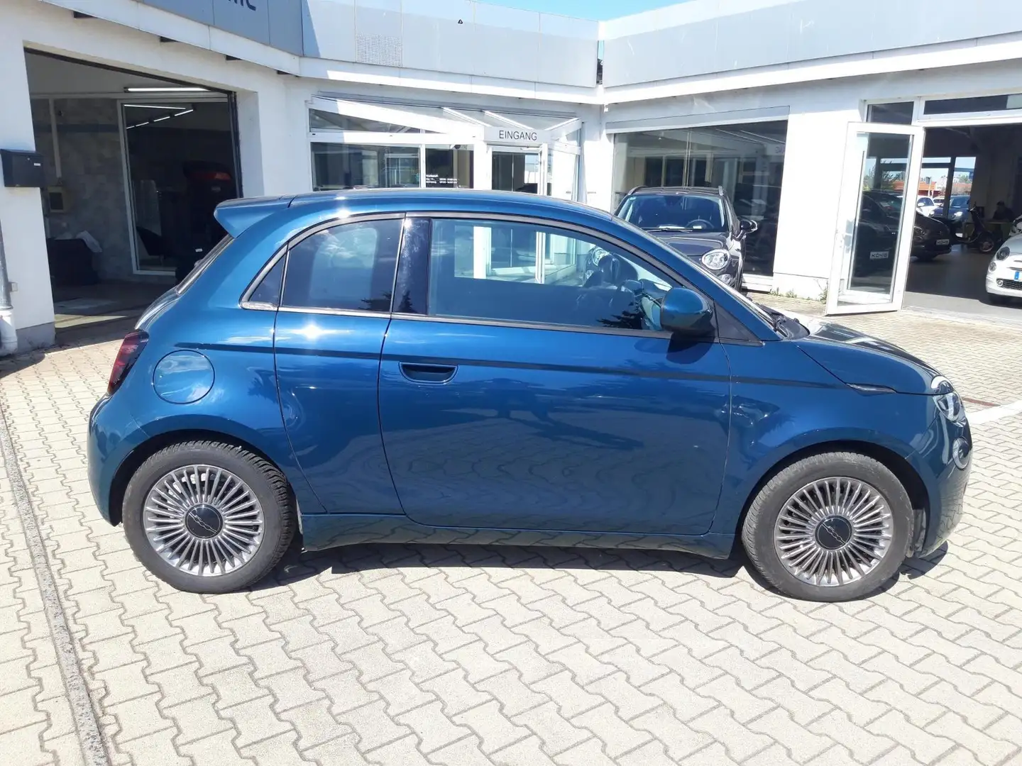 Fiat 500e 3+1 Icon MJ22 320km Reichweite Grün - 2