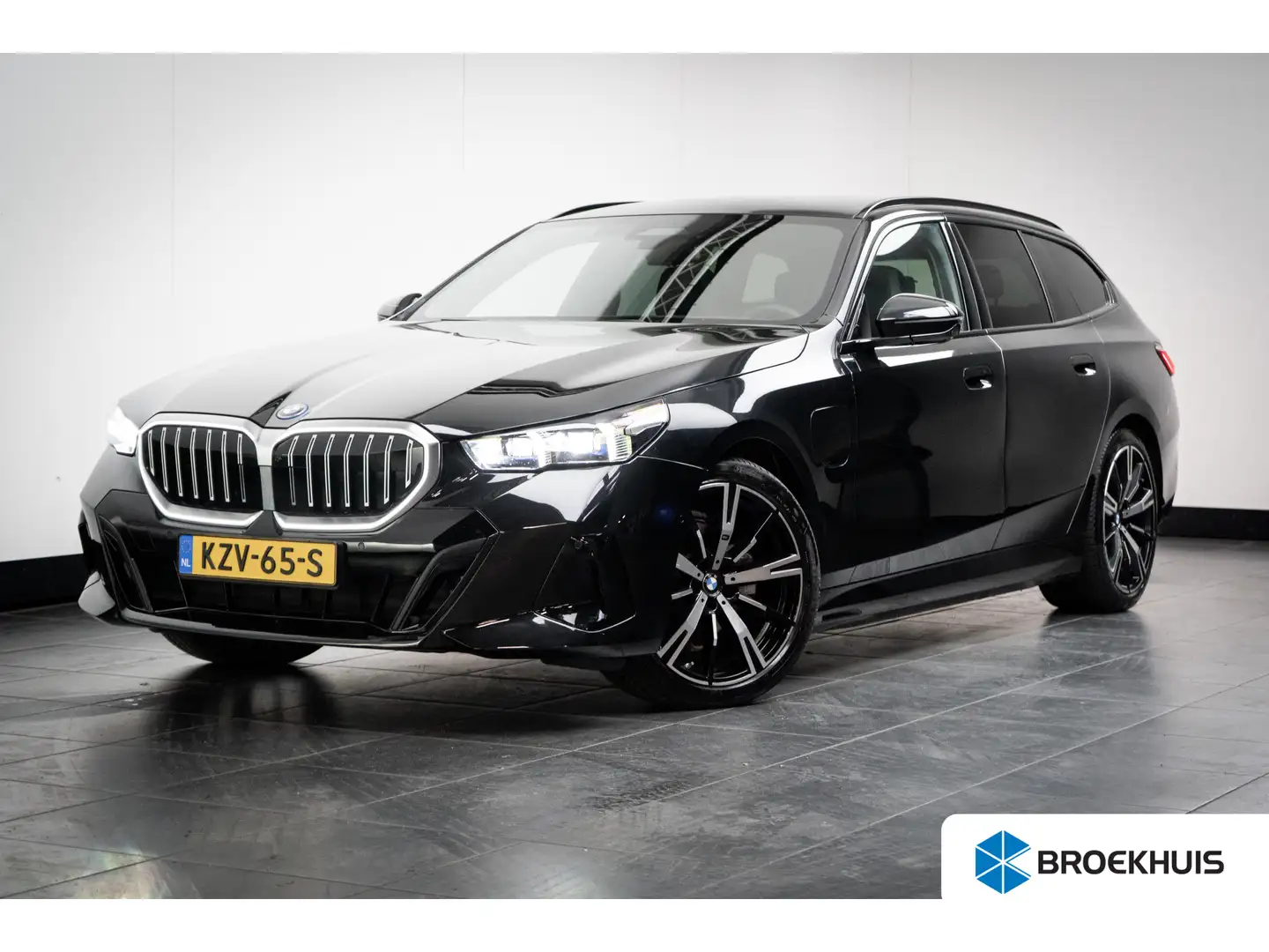 BMW 5-serie Touring 530e M Sport Edition | Harman & Ka