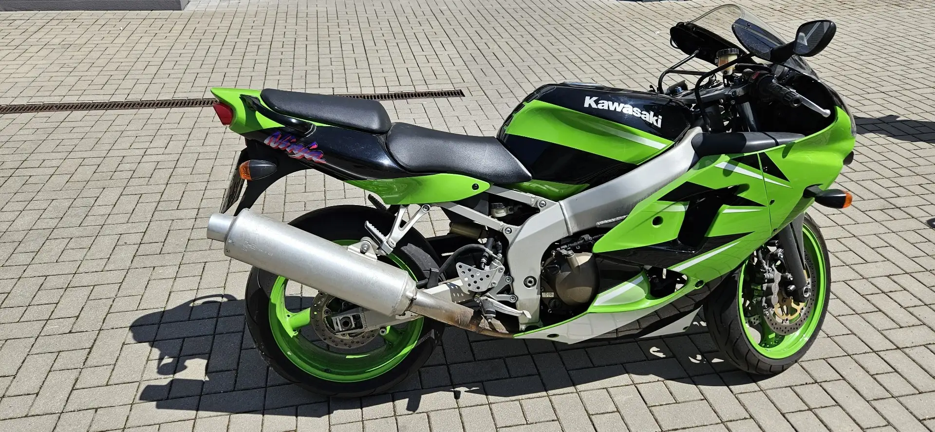 Kawasaki Ninja ZX-6R Зелений - 1