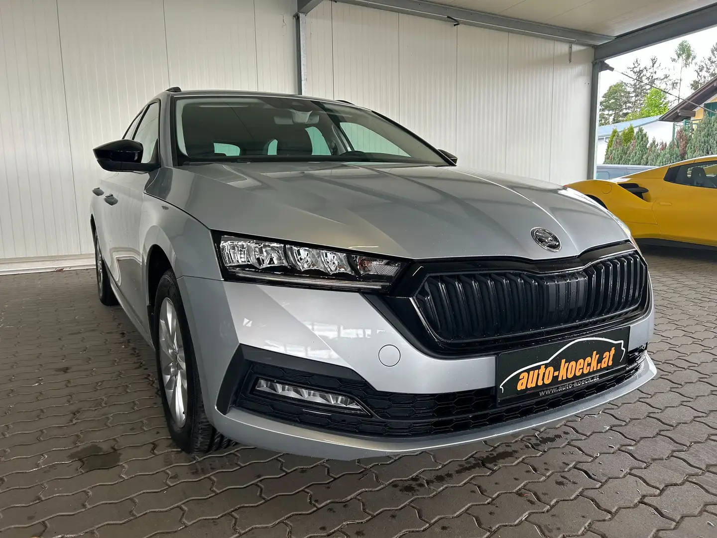 Skoda Octavia Ambition 4x4 Plateado - 1