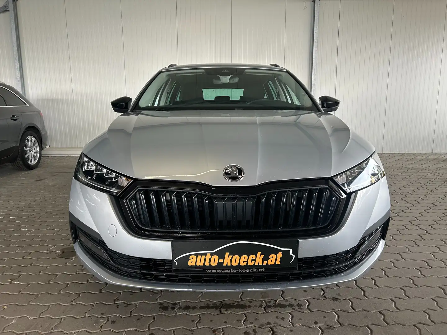 Skoda Octavia Ambition 4x4 Plateado - 2