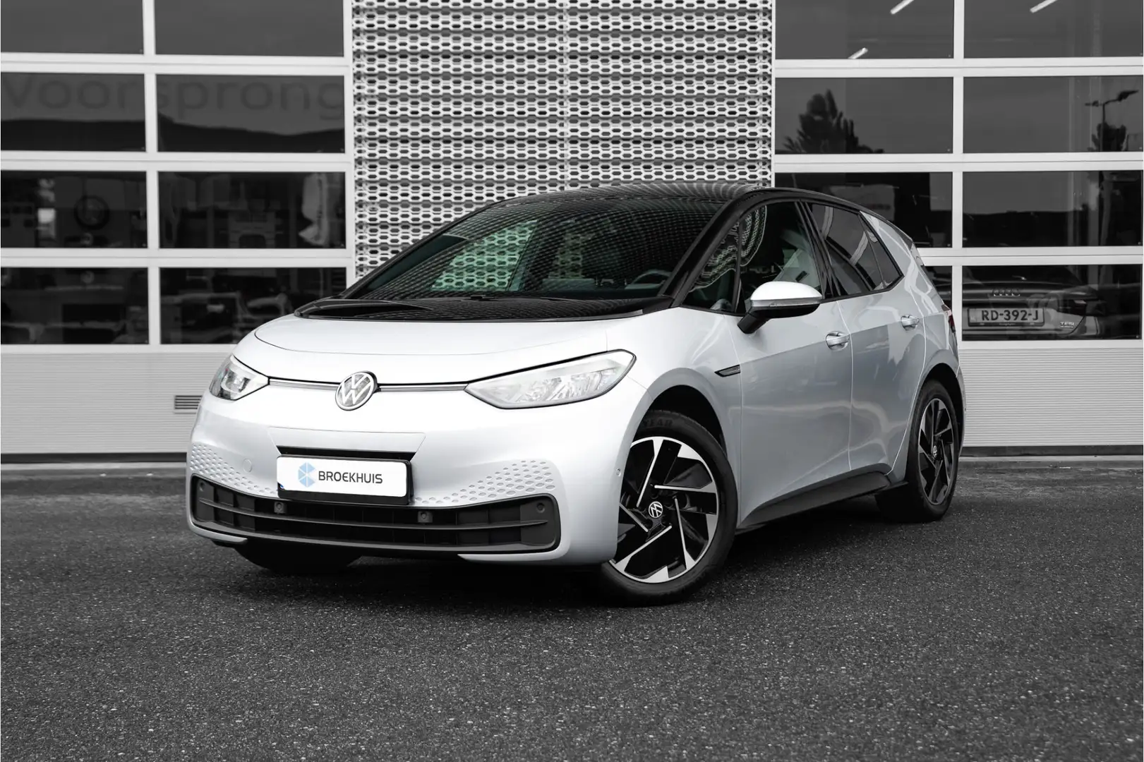 Volkswagen ID.3 Pro Advantage 58 kWh | Cruise | Navi | Carplay Grijs - 1