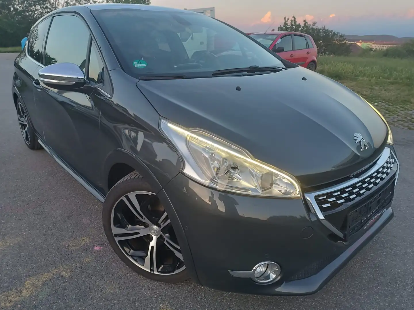Peugeot 208 GTI 200 THP - 1