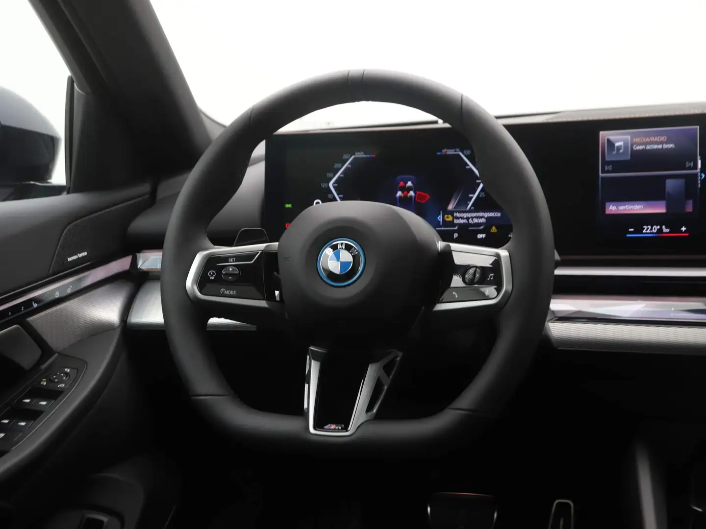 BMW i5 Touring eDrive40 M Sport Edition 84 kWh Blauw - 2
