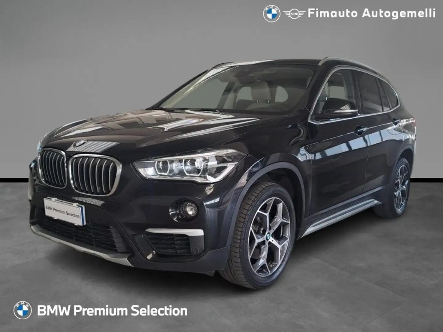 BMW X1 sDrive18d xLine Aut. Schwarz - 1