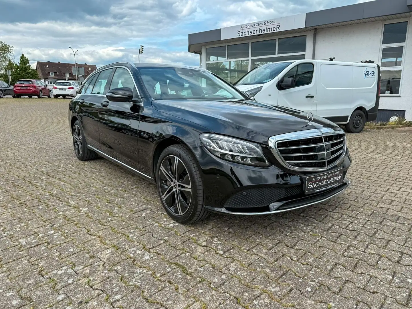 Mercedes-Benz C 300 e T-Modell | ACC | Spurhalte. | LED | AHK Nero - 2