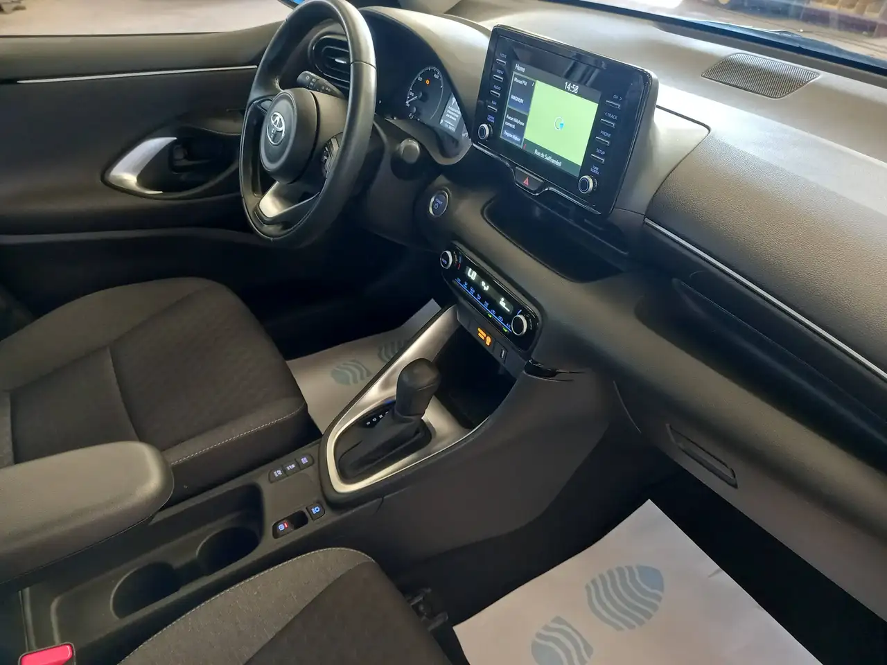 Toyota Yaris Yaris — photo 9