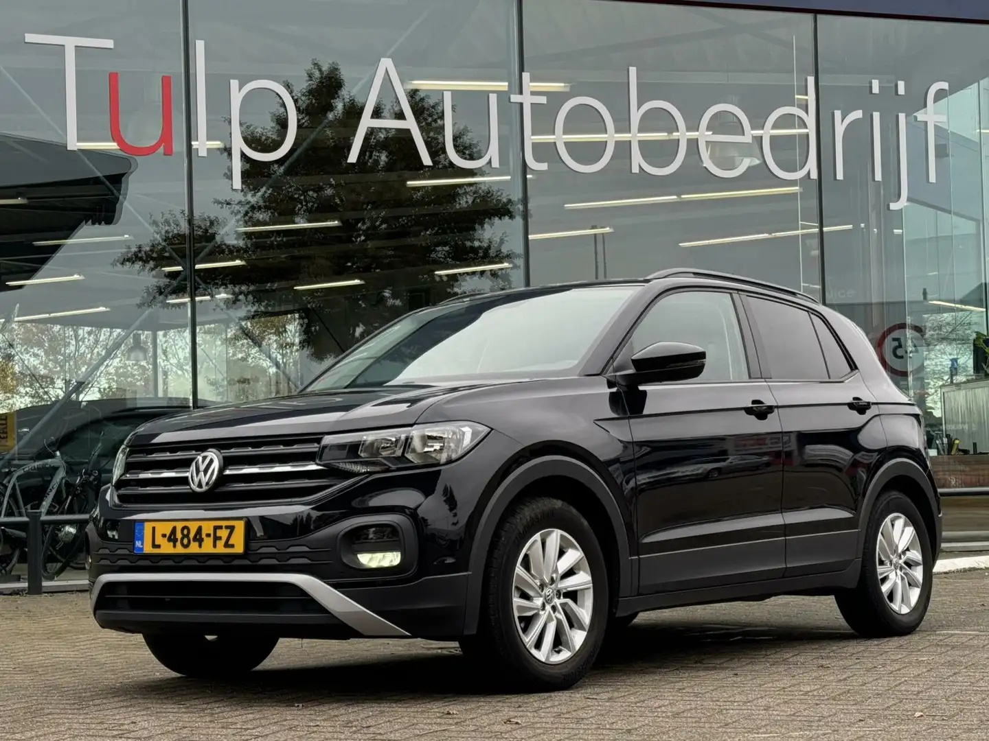 Volkswagen T-Cross 1.0 TSI Life Airco Cruise Contol Trekhaak Zwart - 2