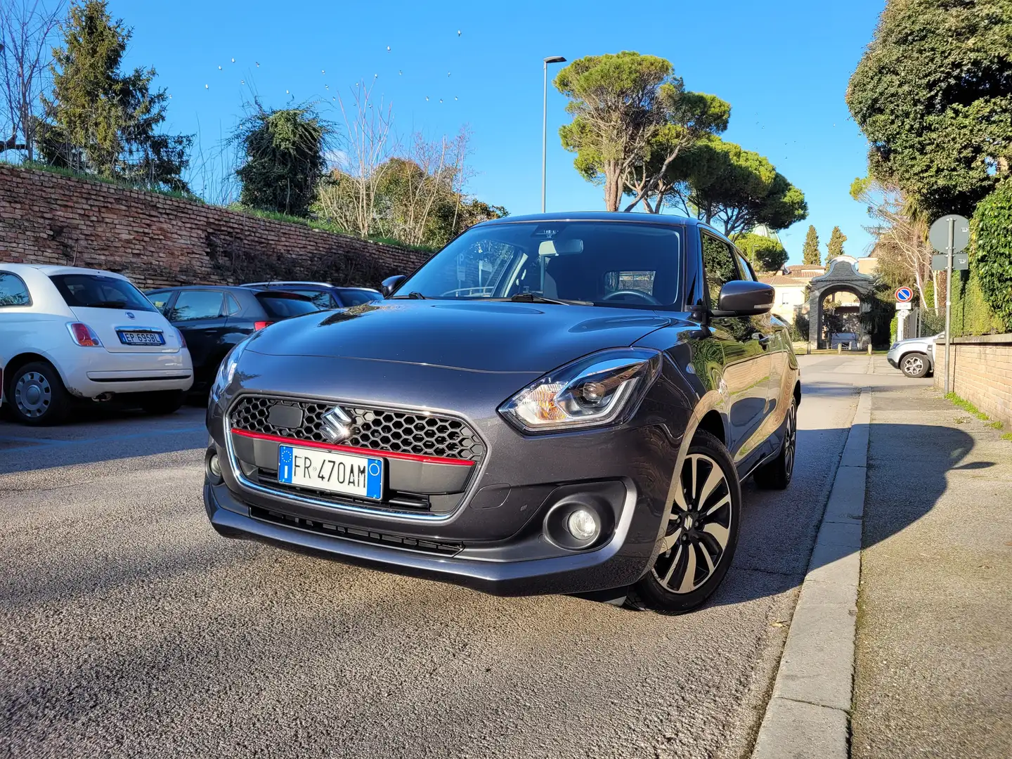 Suzuki Swift 1.0 Boosterjet Hybrid S 2WD Grigio - 1