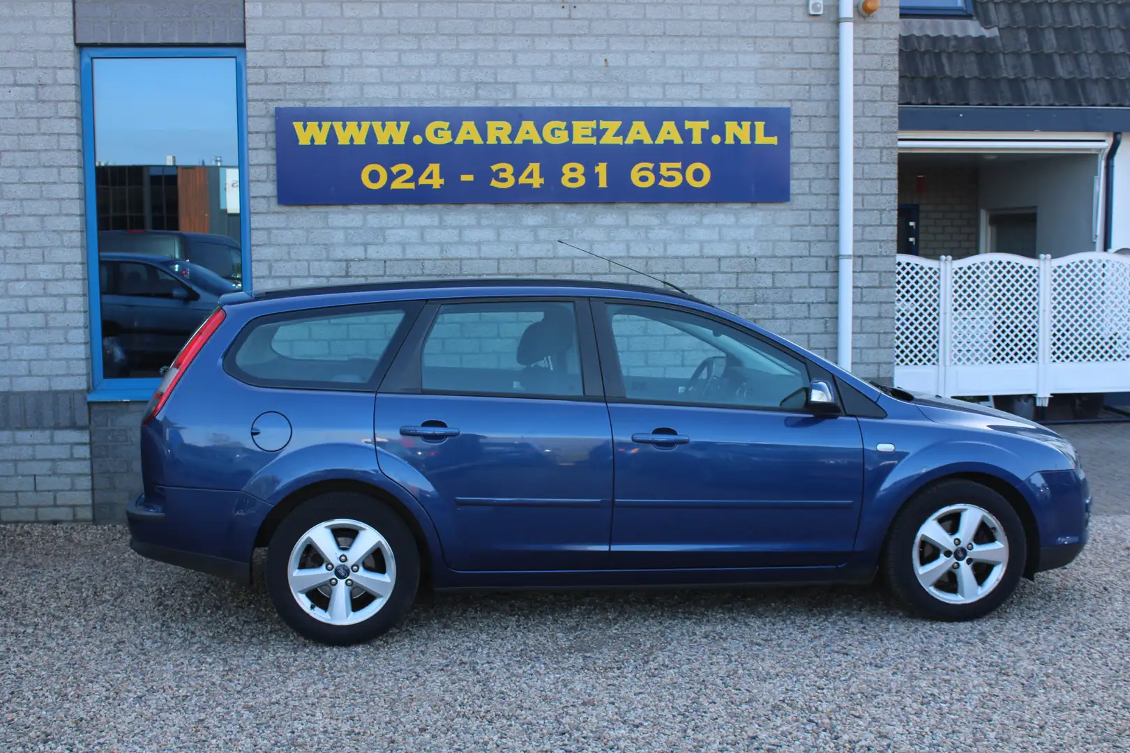 Ford Focus Wagon 1.6-16V Titanium Lm velgen Clima PDC Blau - 2