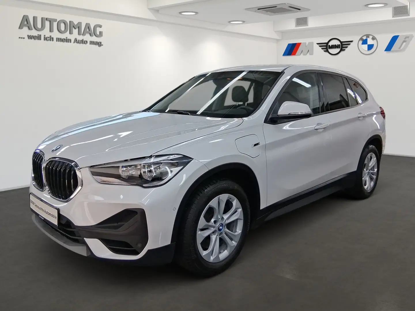 BMW X1 xDrive25e AHK*Drive Assist Plus*Navi*RTTi*PDC*Sitz Blanc - 1