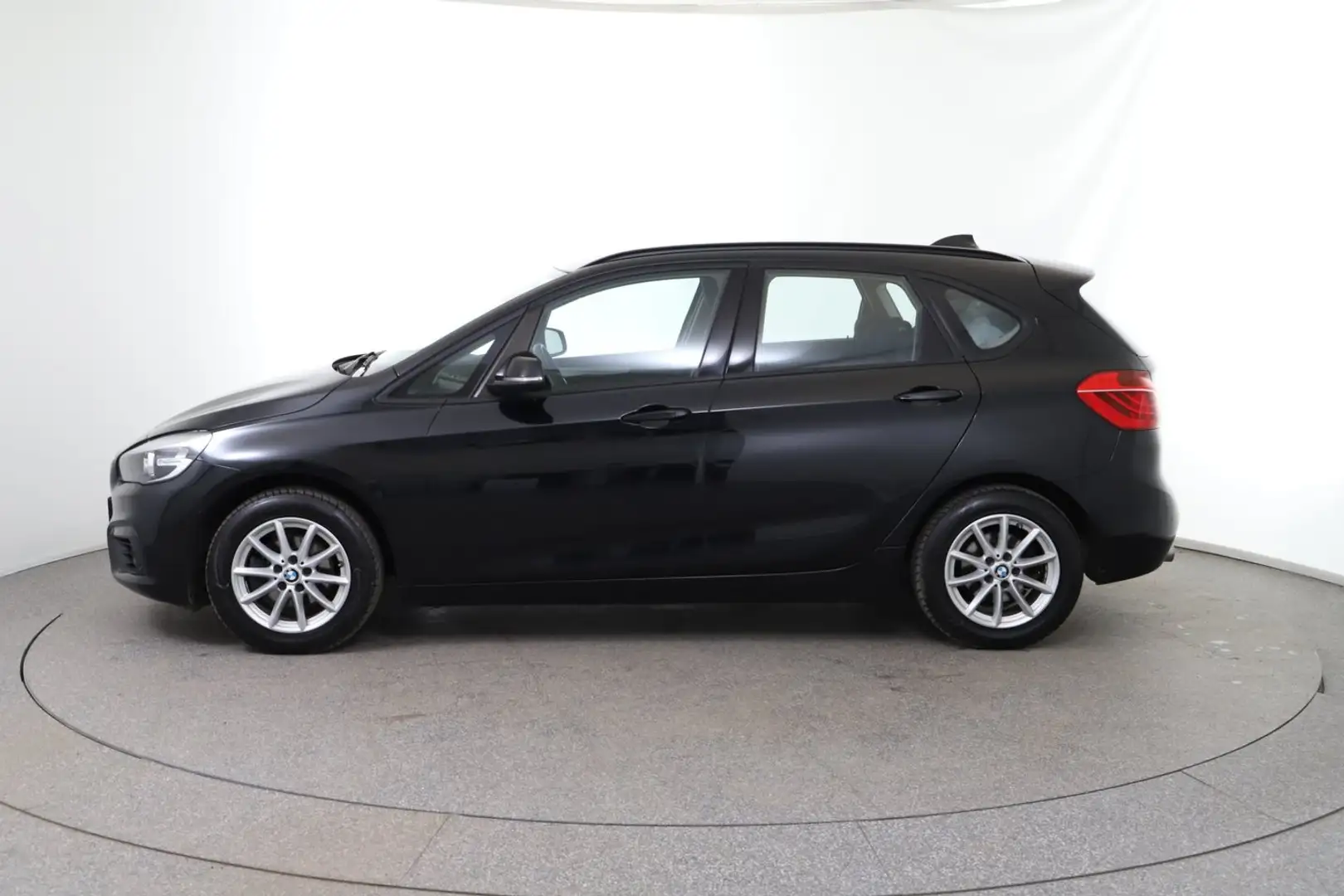 BMW 216 BMW 2 Active Tourer 216 d Advantage Schwarz - 2