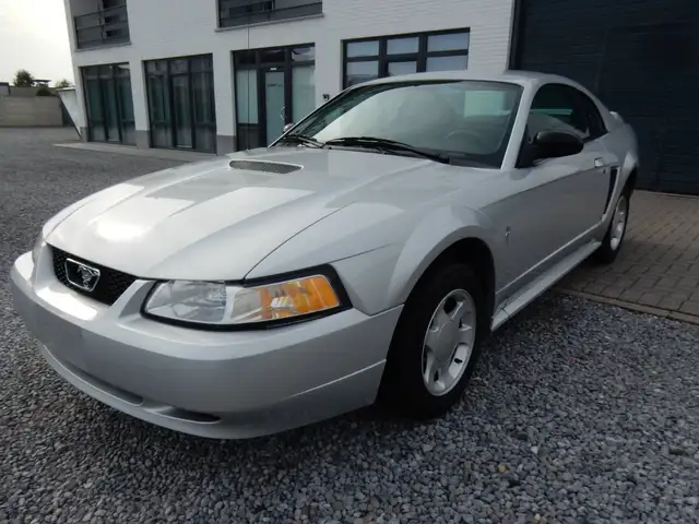 Ford Mustang 3.8i V6   1° eigenaar met 60.000km !!