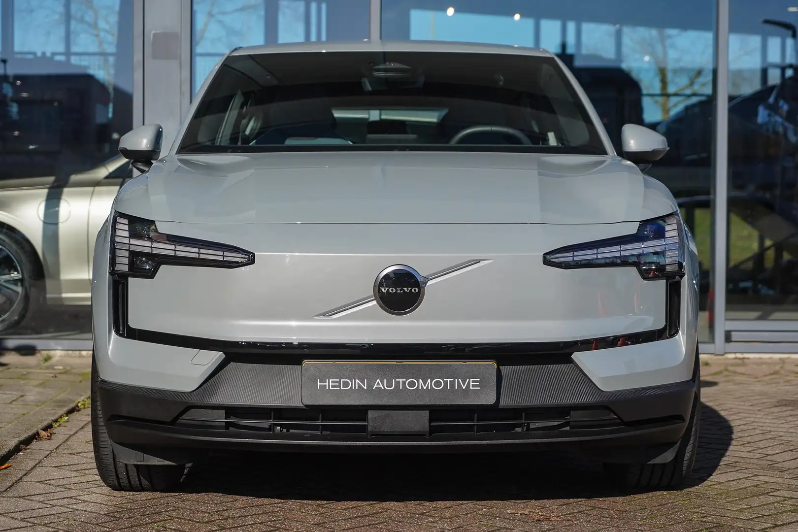Volvo EX30 Single Motor Core 51 kWh | Automaat | Adaptive Cru Grau - 2