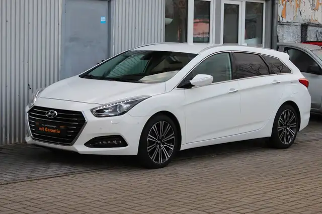 Hyundai i40 cw blue Premium Automatik+Navi+Bi-Xenon+Lede