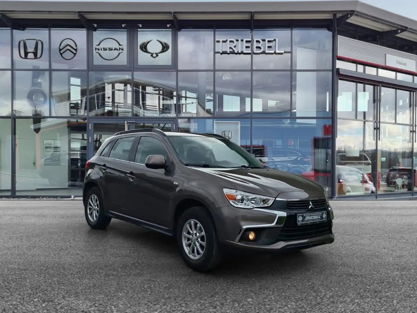 Mitsubishi ASX 1.6 MIVEC °SHZ°Tempomat°Klimaautomatik° Brun - 2