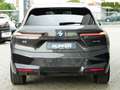 BMW iX xDrive40 ACC Prof°Winter paket°21"-360° Šedá - thumbnail 4