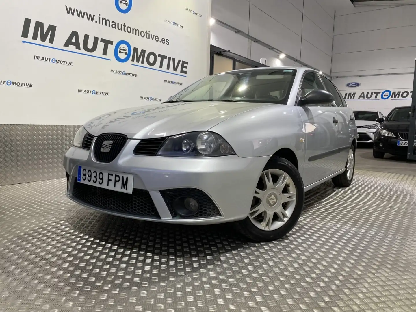 SEAT Ibiza 1.6 16v Stylance 105 Gris - 1