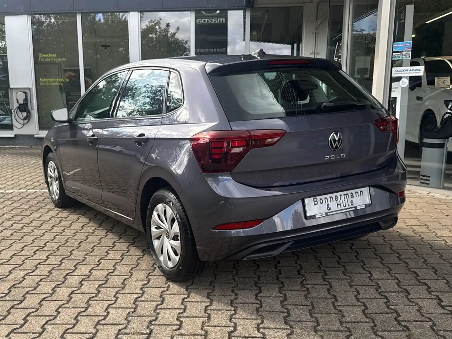 Volkswagen Polo 1.0 Life Life Gris - 2