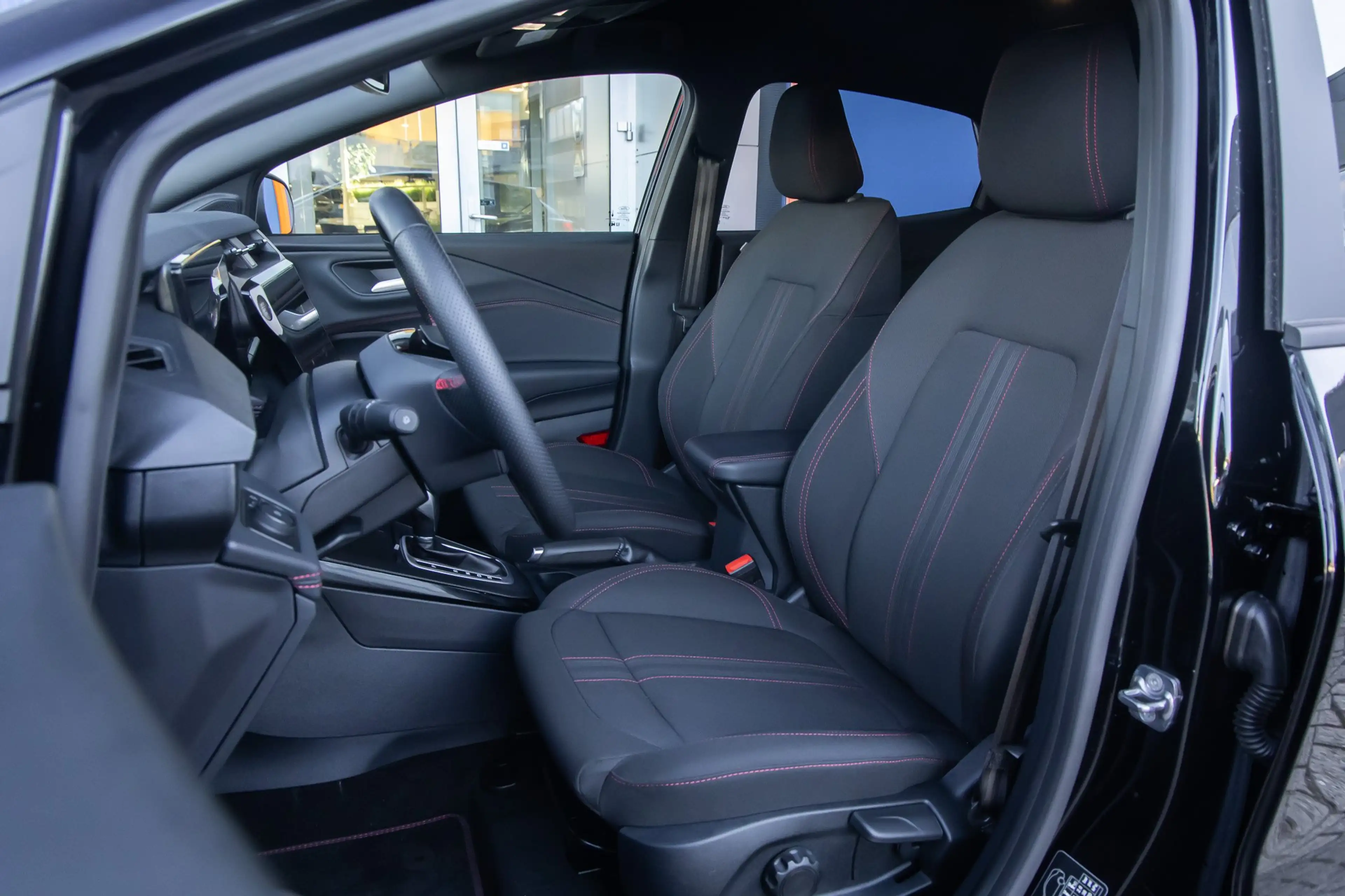 Ford Puma 1.0 EcoBoost Hybrid ST-Line | Stoel/stuur/voorruit — photo 11