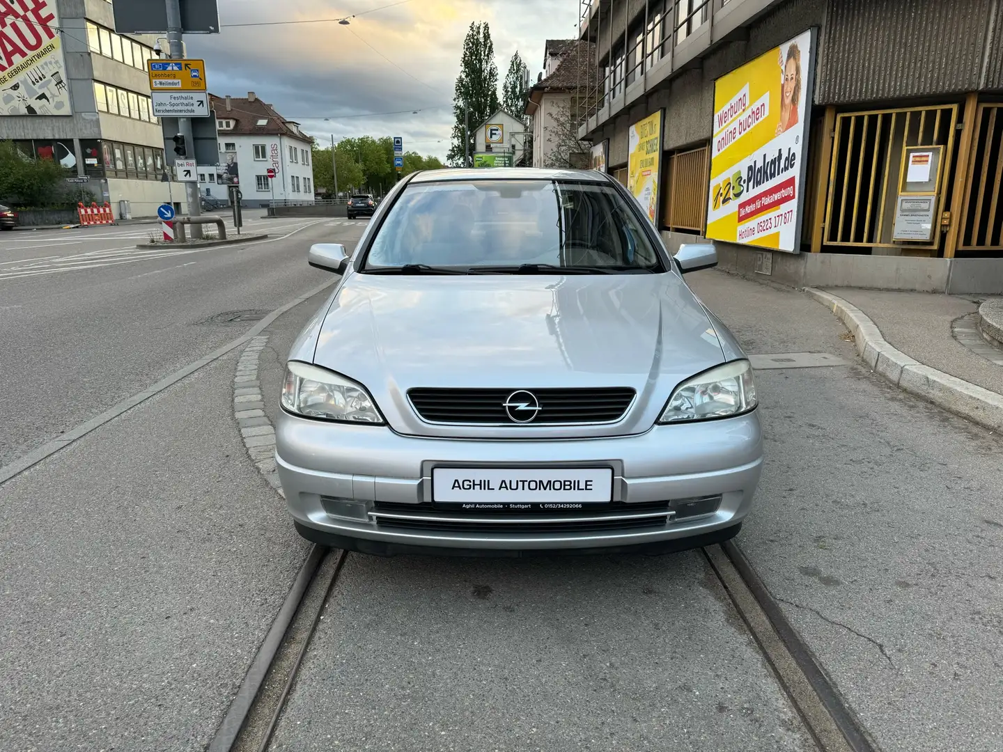 Opel Astra 1.8 TÜV und HU neu bis 04/2026 Silber - 2