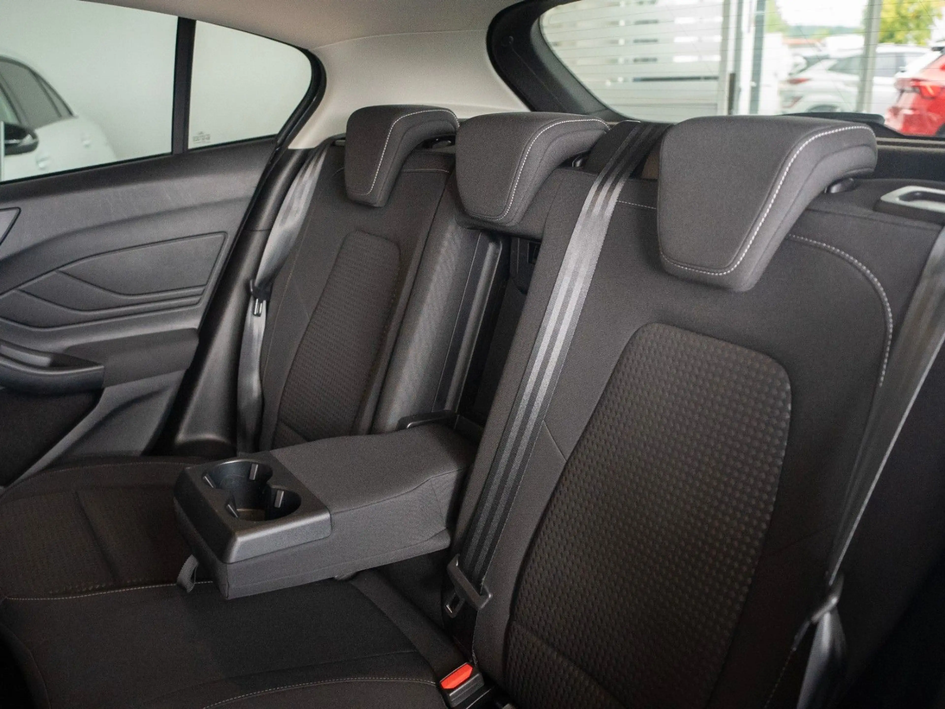 Ford Focus JRC*LED*Kamera*Winter P.*Induktionslades. — photo 19