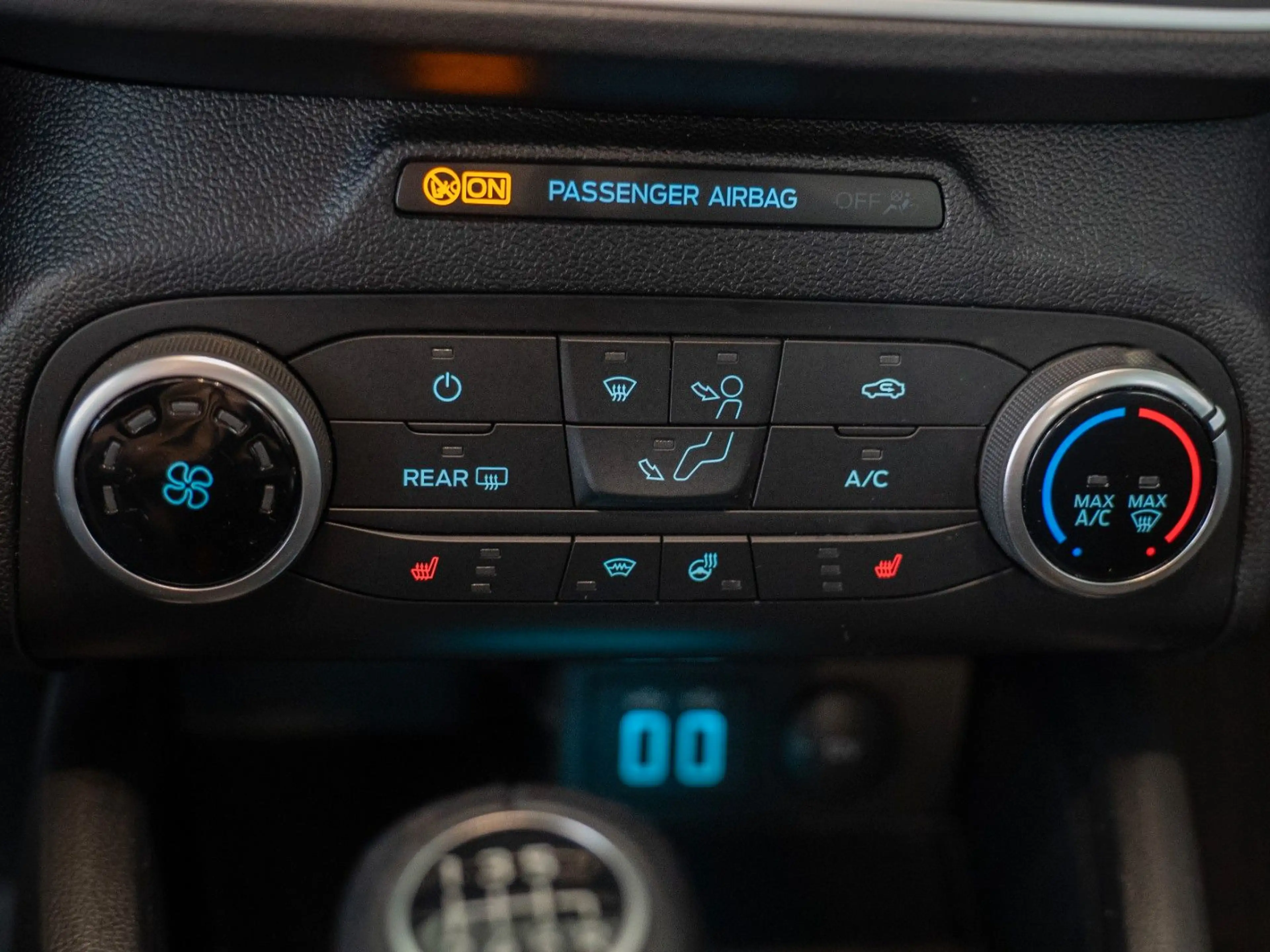 Ford Focus JRC*LED*Kamera*Winter P.*Induktionslades. — photo 16