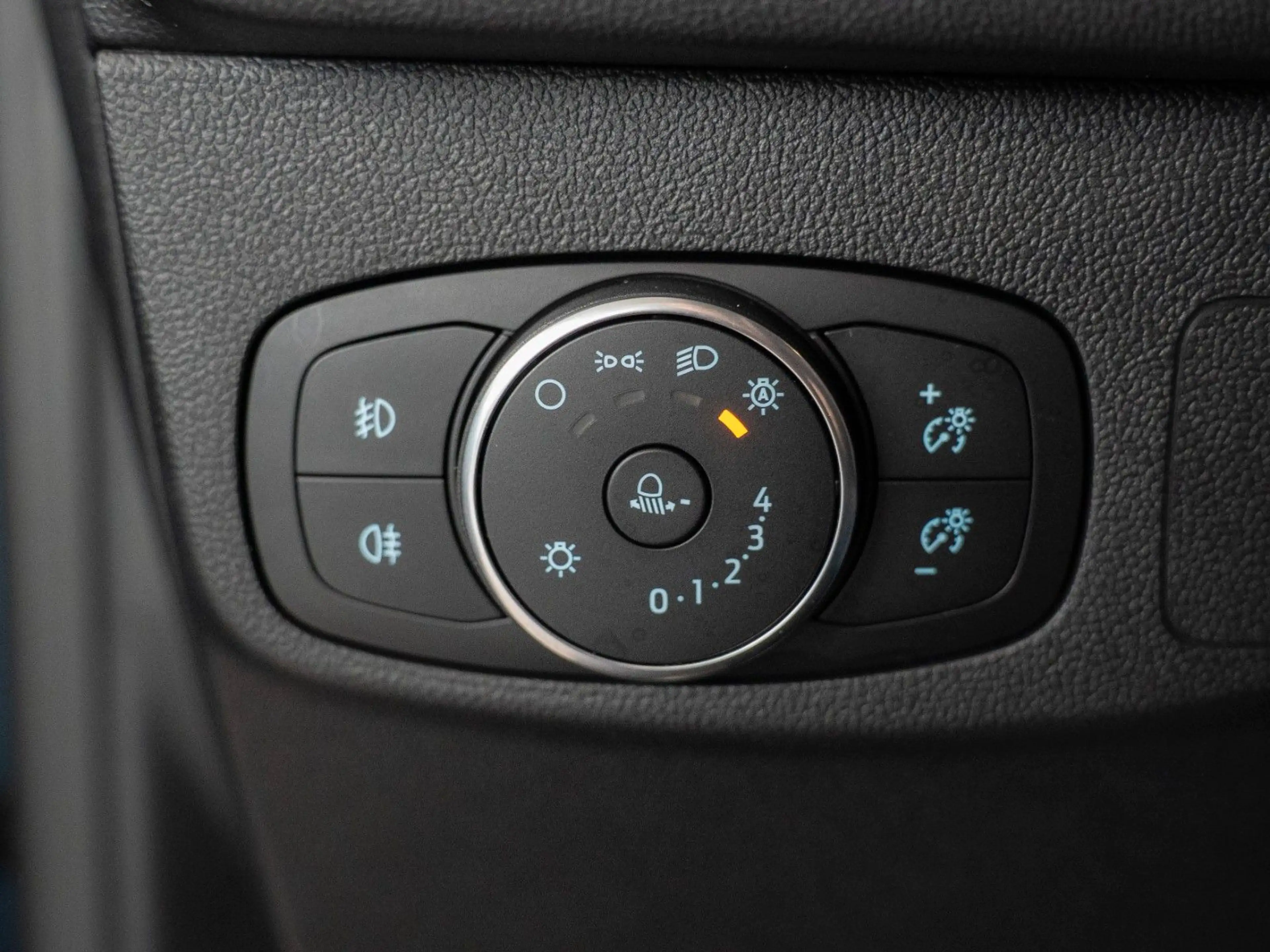 Ford Focus JRC*LED*Kamera*Winter P.*Induktionslades. — photo 15
