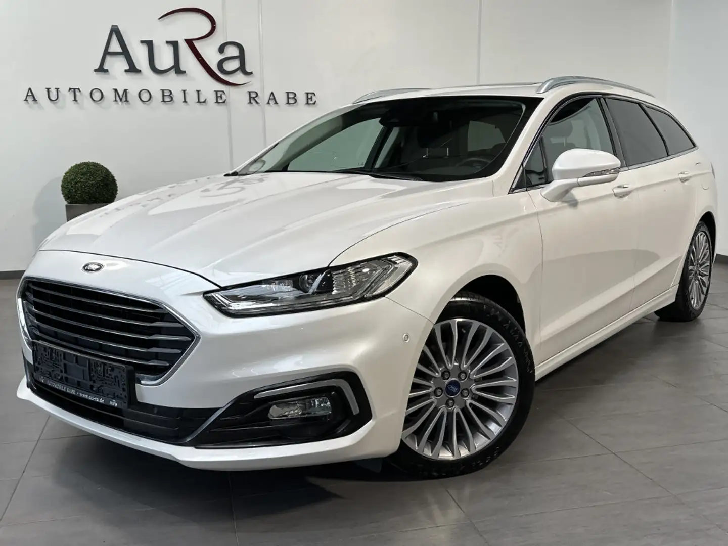 Ford Mondeo Turnier 2.0 EB Aut. Titanium NAV+LED+PANO White - 1