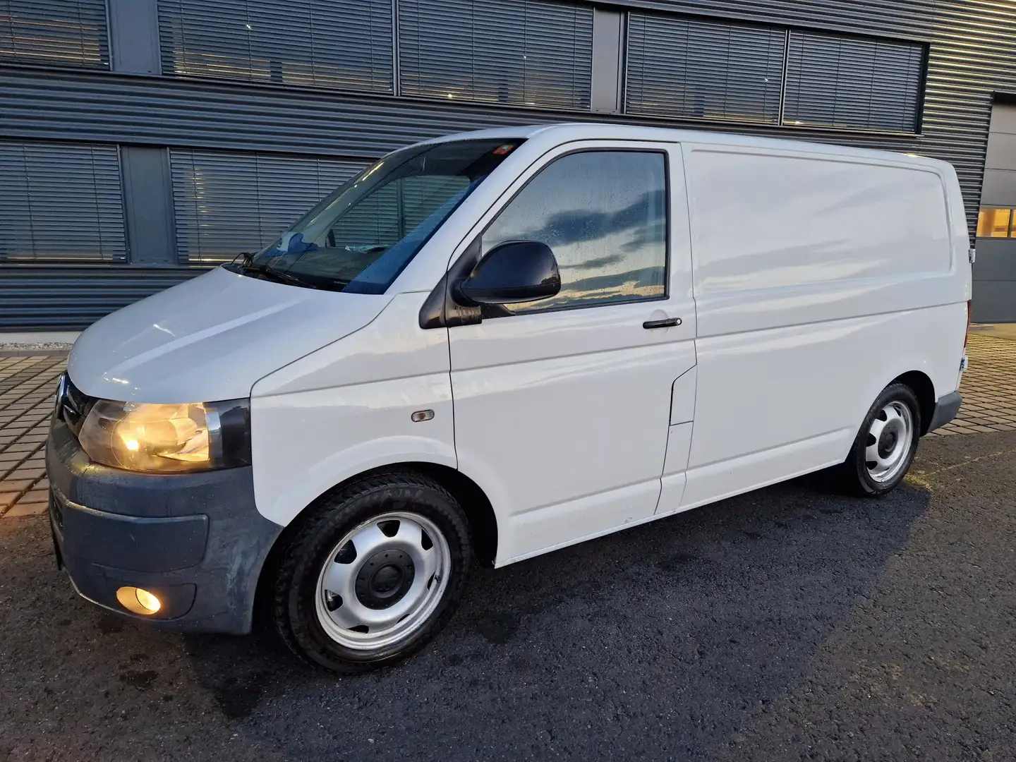 Volkswagen T5 Transporter Kastenwagen 4 motion 2,0 BiTDI D-PF Weiß - 1