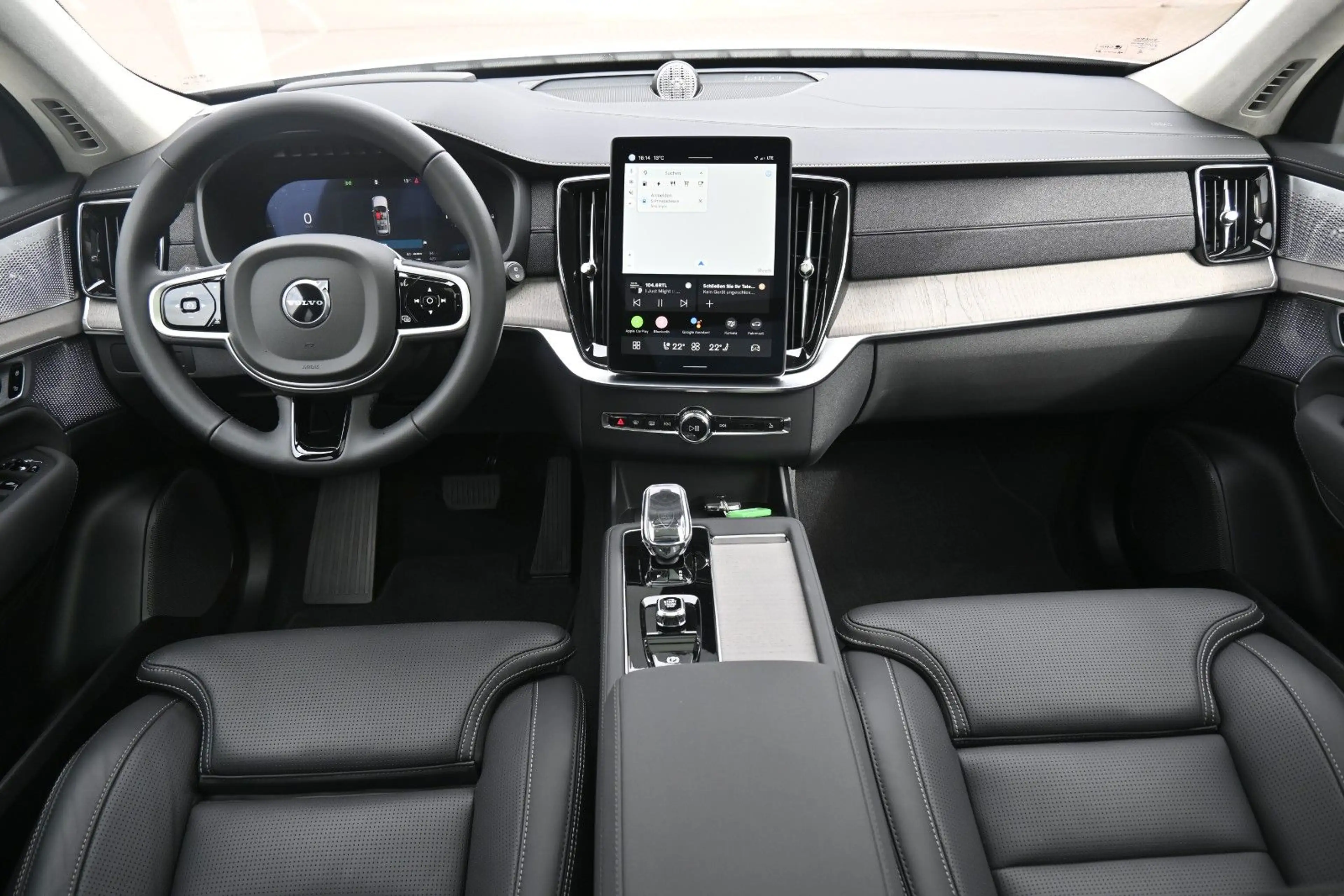 Volvo XC90 T8 AWD Ultra Dark*STDHZG*360°*LUFT*B&W*VOLL — photo 21