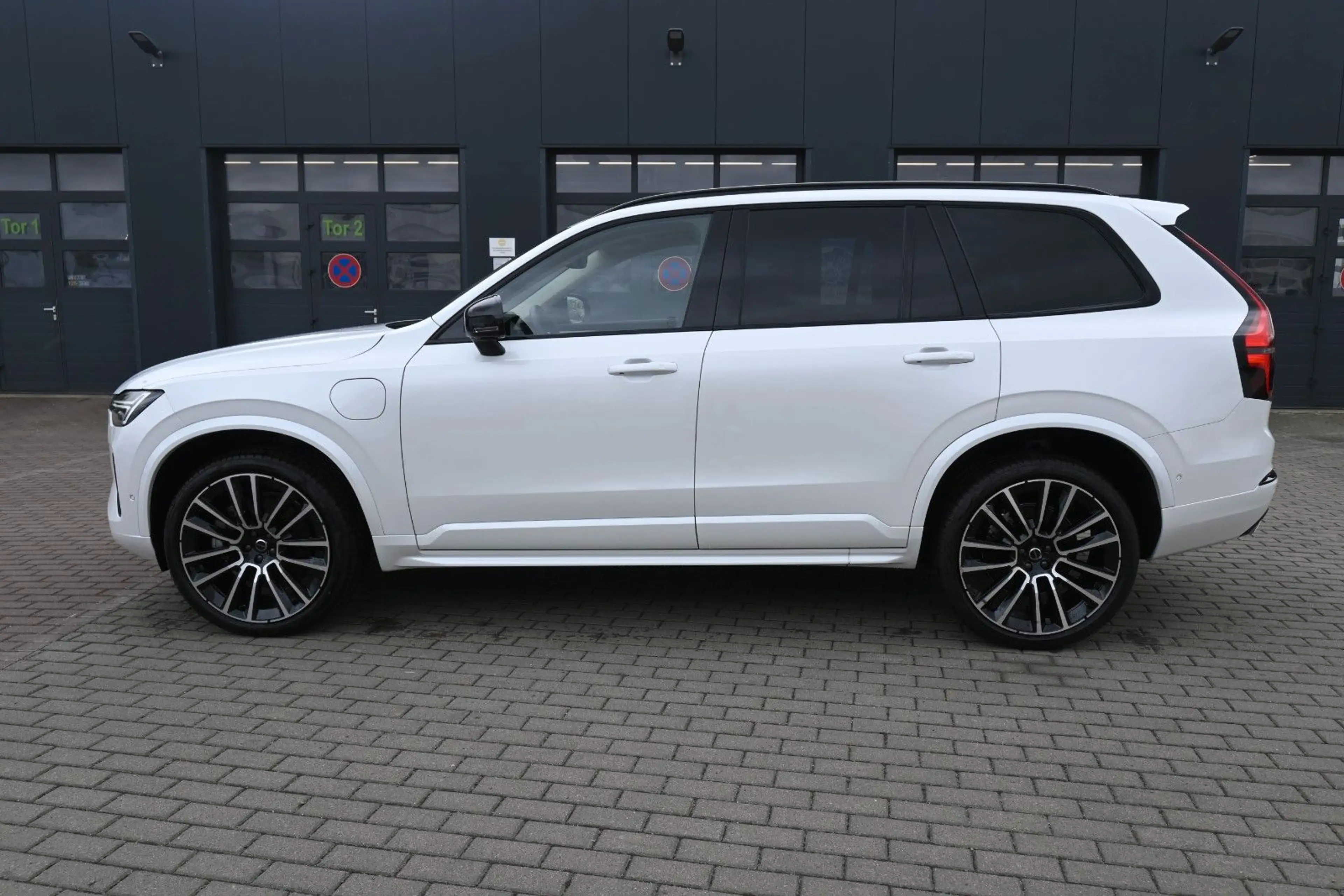 Volvo XC90 T8 AWD Ultra Dark*STDHZG*360°*LUFT*B&W*VOLL — photo 2