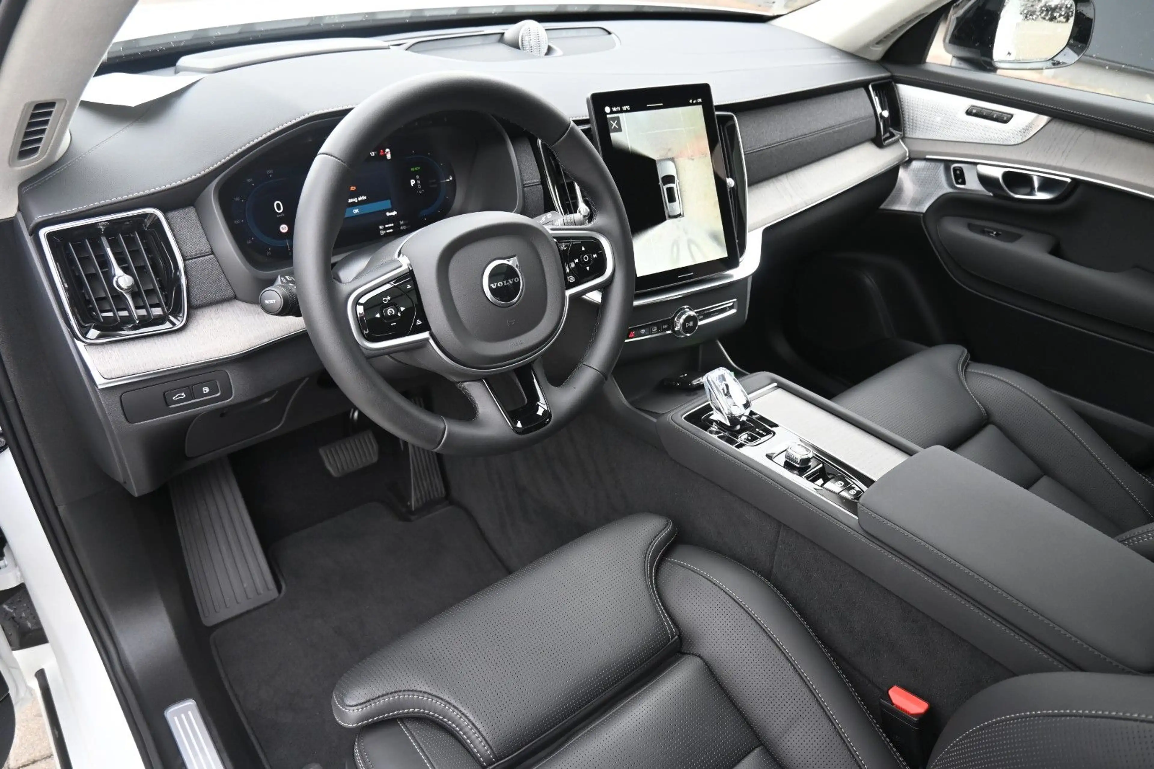 Volvo XC90 T8 AWD Ultra Dark*STDHZG*360°*LUFT*B&W*VOLL — photo 12