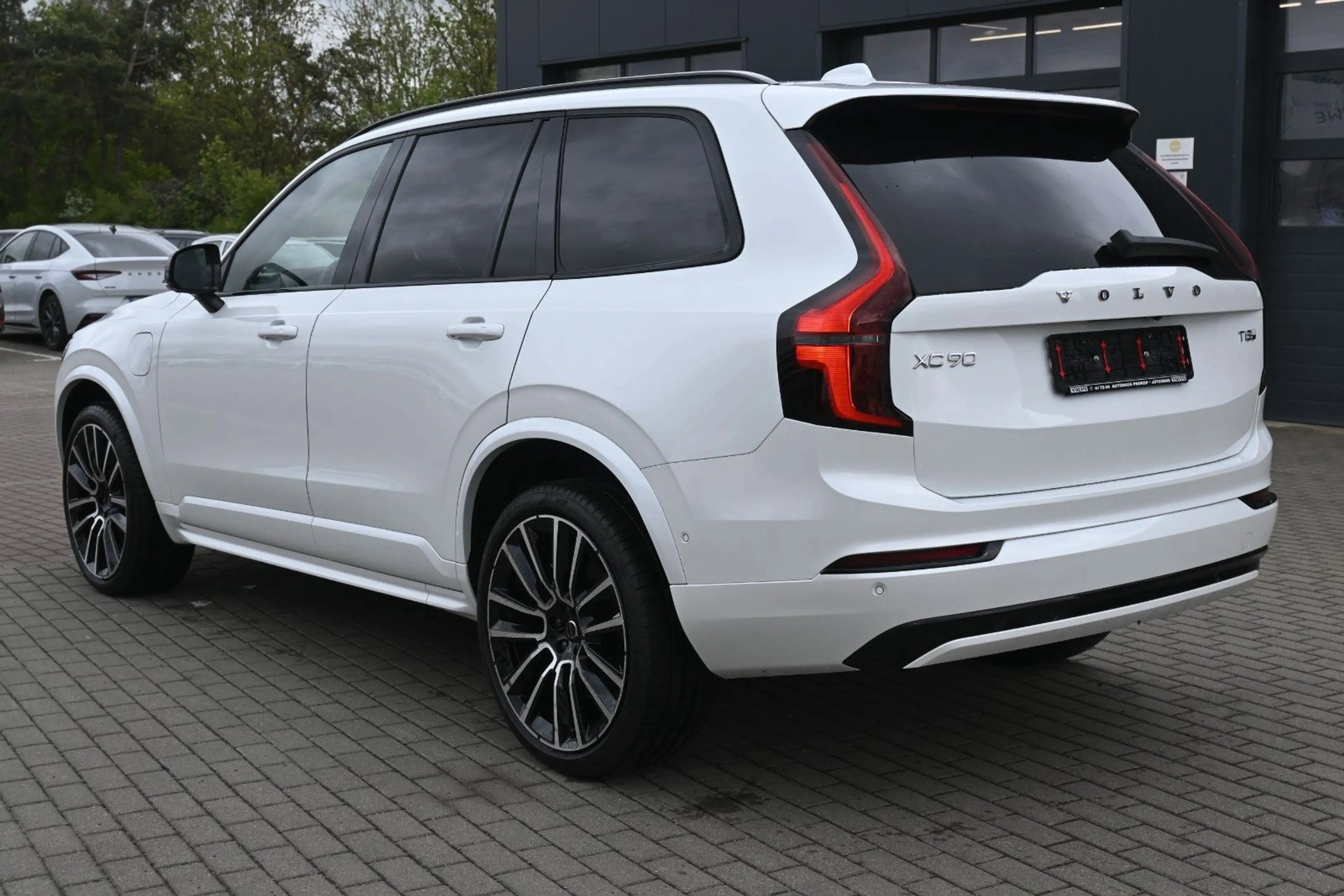 Volvo XC90 T8 AWD Ultra Dark*STDHZG*360°*LUFT*B&W*VOLL — photo 3