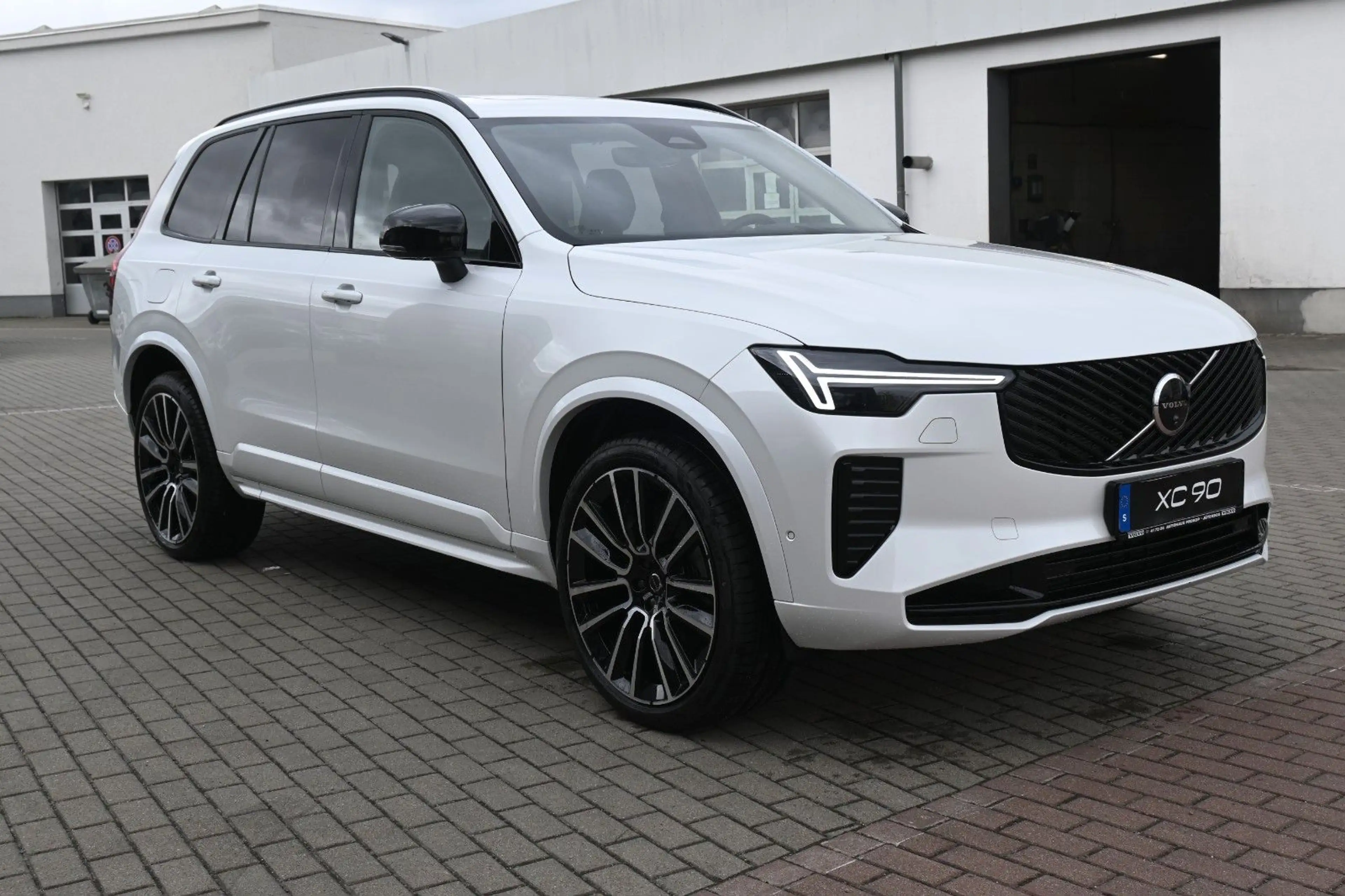 Volvo XC90 T8 AWD Ultra Dark*STDHZG*360°*LUFT*B&W*VOLL — photo 7