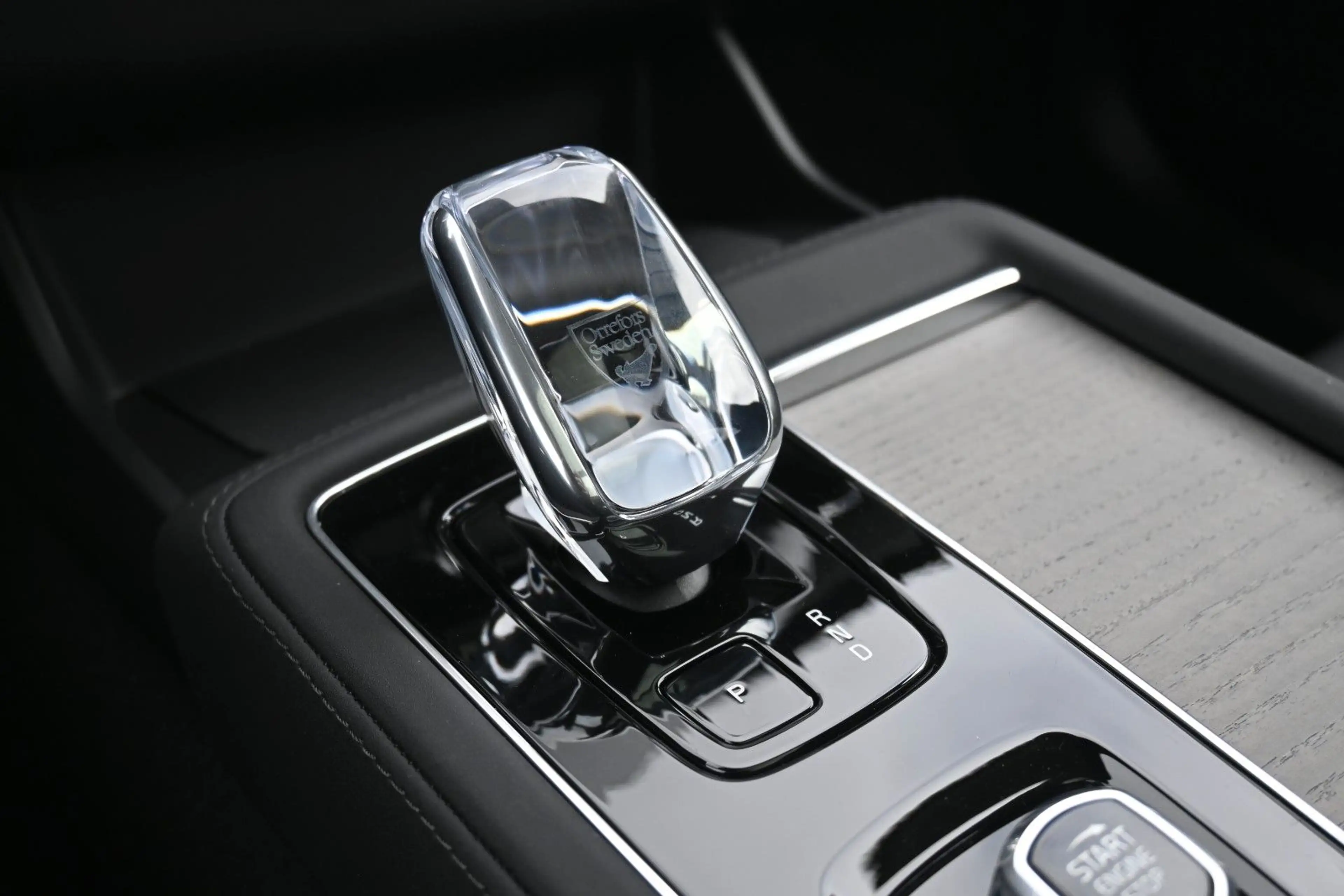 Volvo XC90 T8 AWD Ultra Dark*STDHZG*360°*LUFT*B&W*VOLL — photo 28