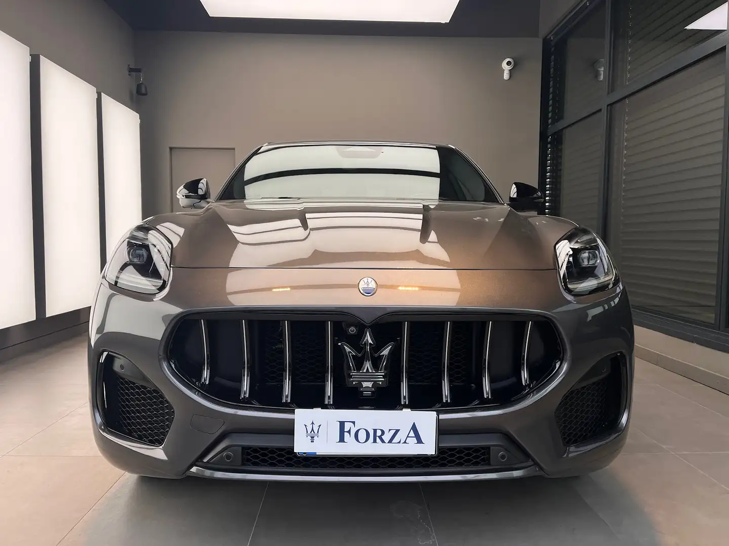 Maserati Grecale Grecale 2.0 mhev GT 300cv auto Pack NERISSIMO Grigio - 2