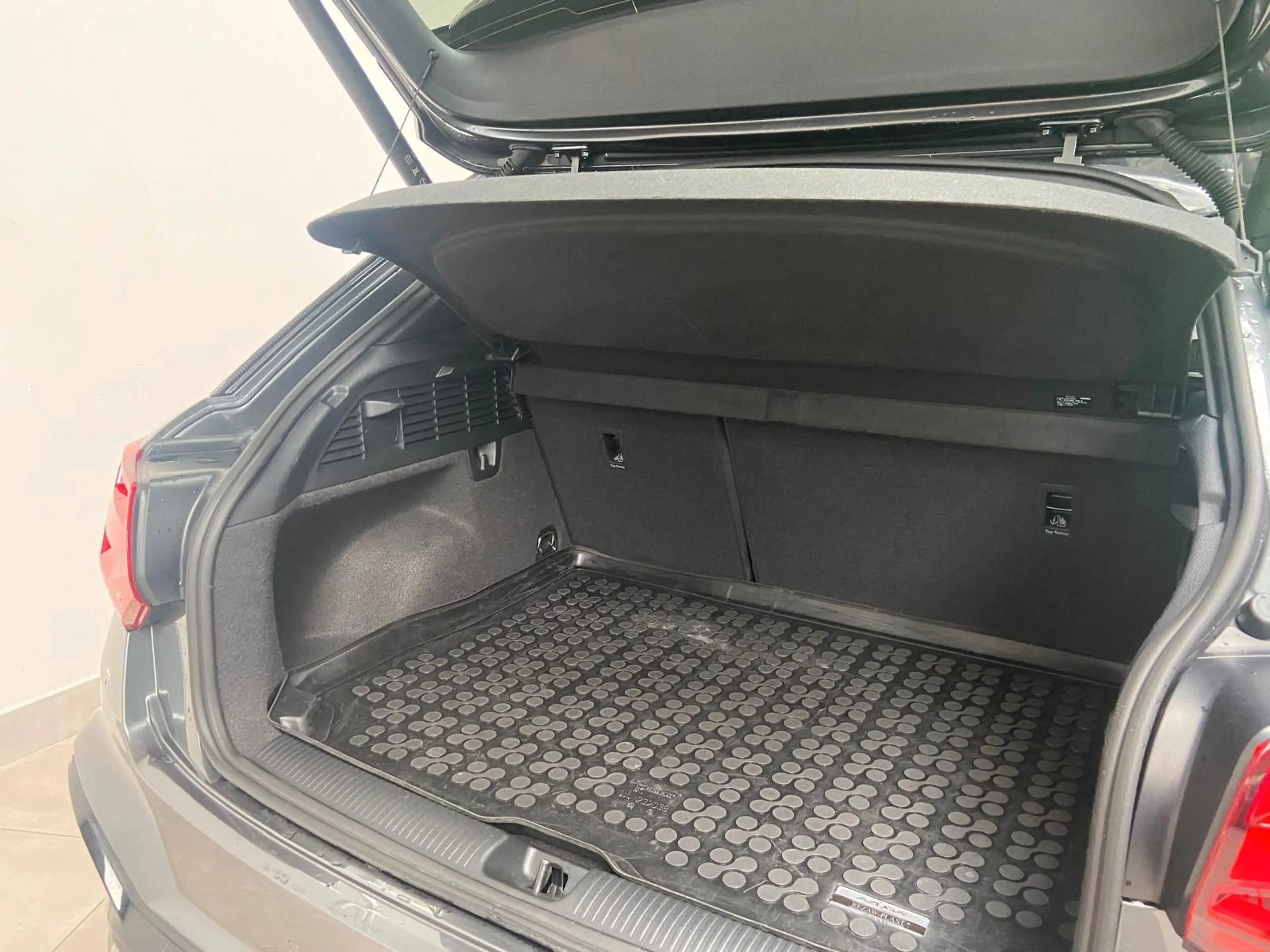 Audi SQ2 2.0 TFSI quattro MatrixLED Navi Sonos Carbon — photo 7