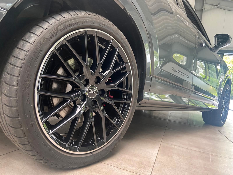 Audi SQ2 2.0 TFSI quattro MatrixLED Navi Sonos Carbon — photo 5