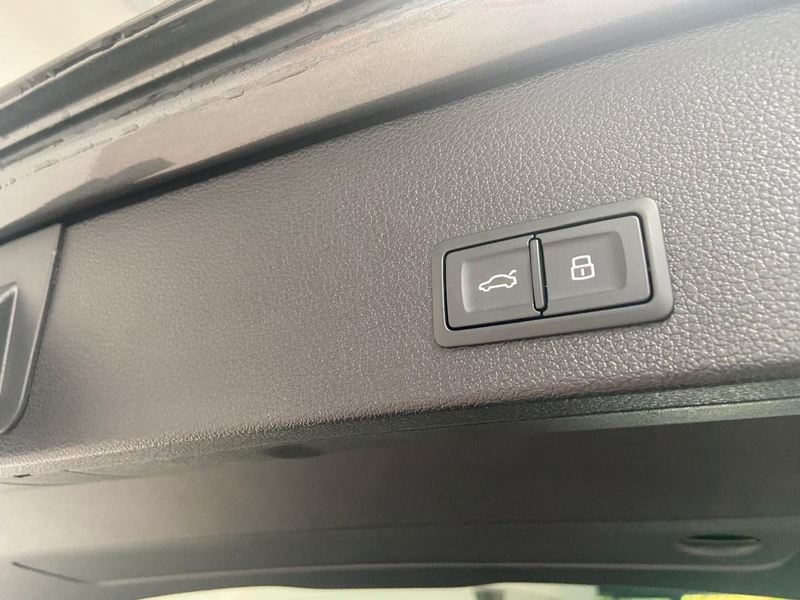 Audi SQ2 2.0 TFSI quattro MatrixLED Navi Sonos Carbon — photo 8