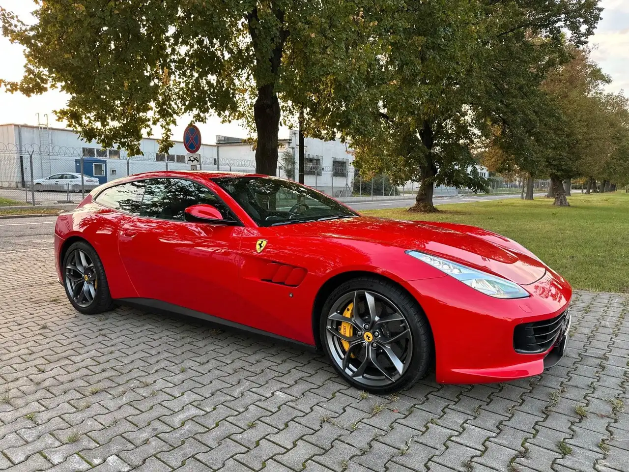Ferrari GTC4 Lusso