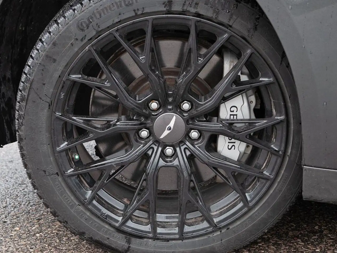 Genesis G70 снимка Genesis G70