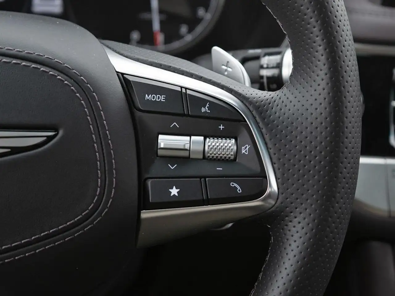 Genesis G70 снимка Genesis G70